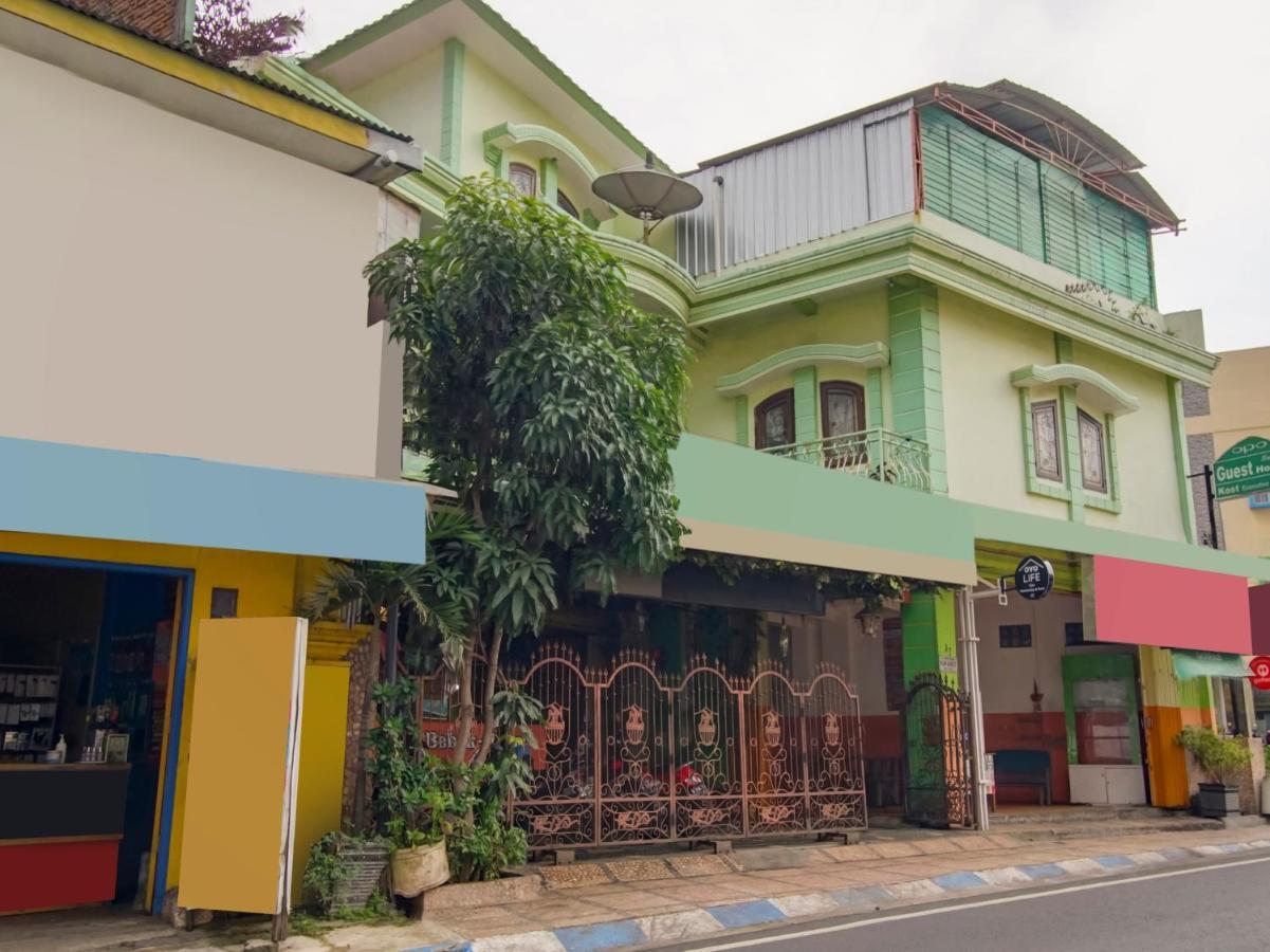 Oyo Life 3103 Opo Homestay & Kost Μαλάνγκ Εξωτερικό φωτογραφία
