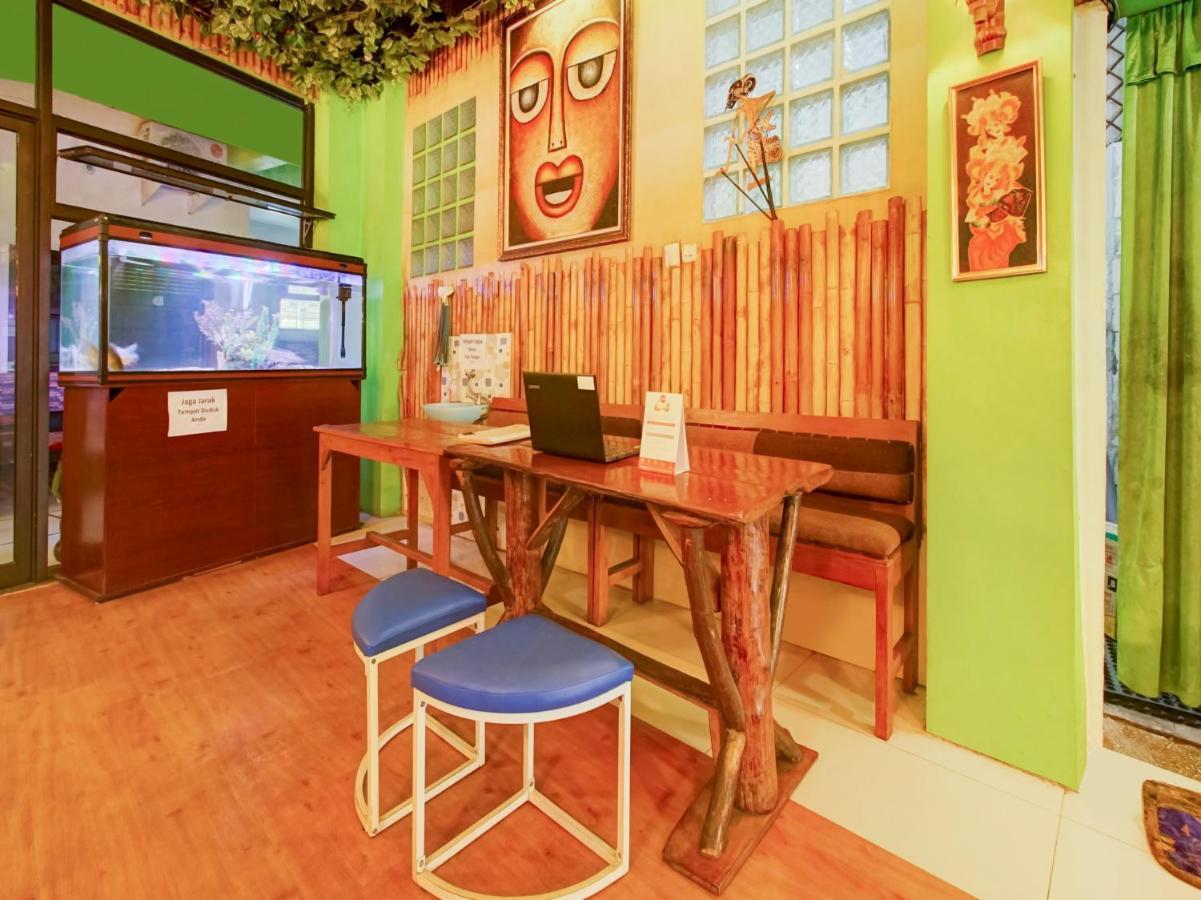 Oyo Life 3103 Opo Homestay & Kost Μαλάνγκ Εξωτερικό φωτογραφία