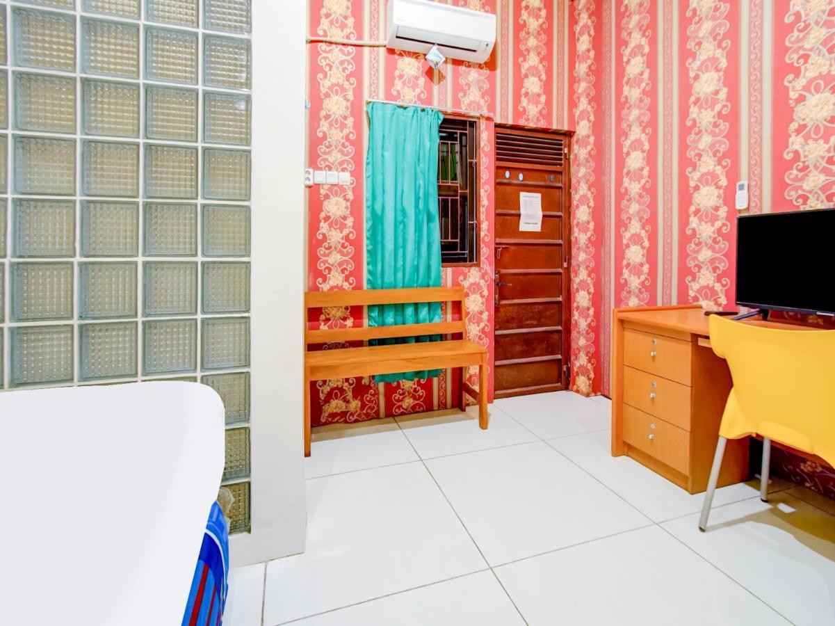 Oyo Life 3103 Opo Homestay & Kost Μαλάνγκ Εξωτερικό φωτογραφία