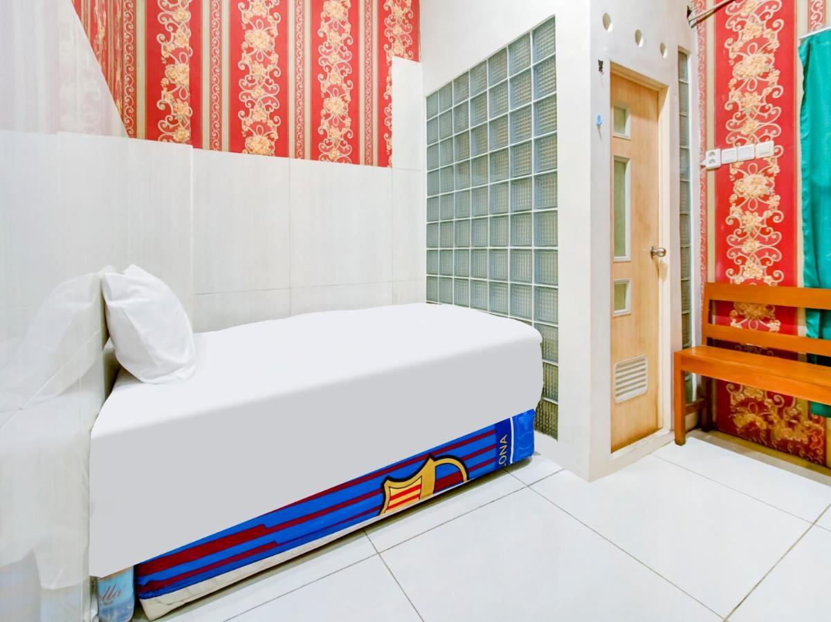 Oyo Life 3103 Opo Homestay & Kost Μαλάνγκ Εξωτερικό φωτογραφία