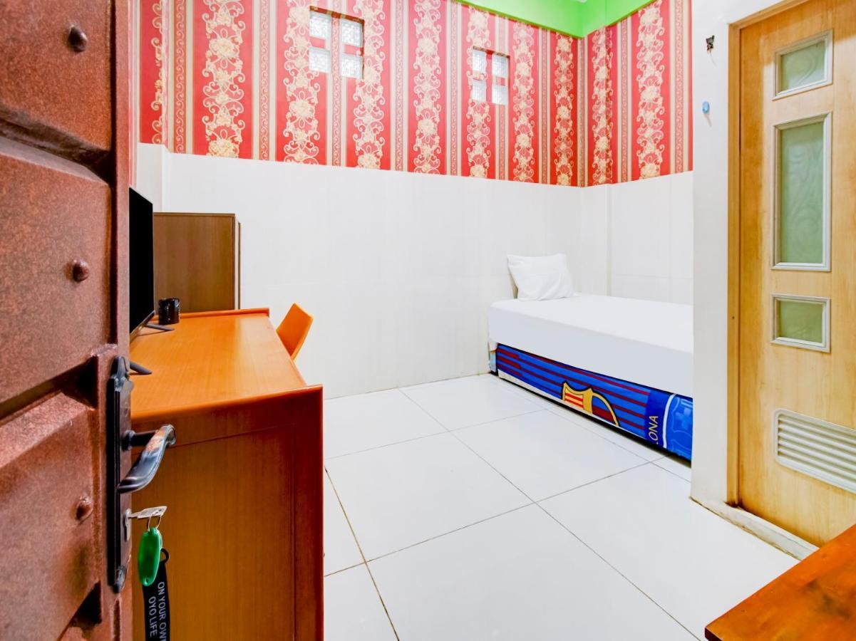 Oyo Life 3103 Opo Homestay & Kost Μαλάνγκ Εξωτερικό φωτογραφία