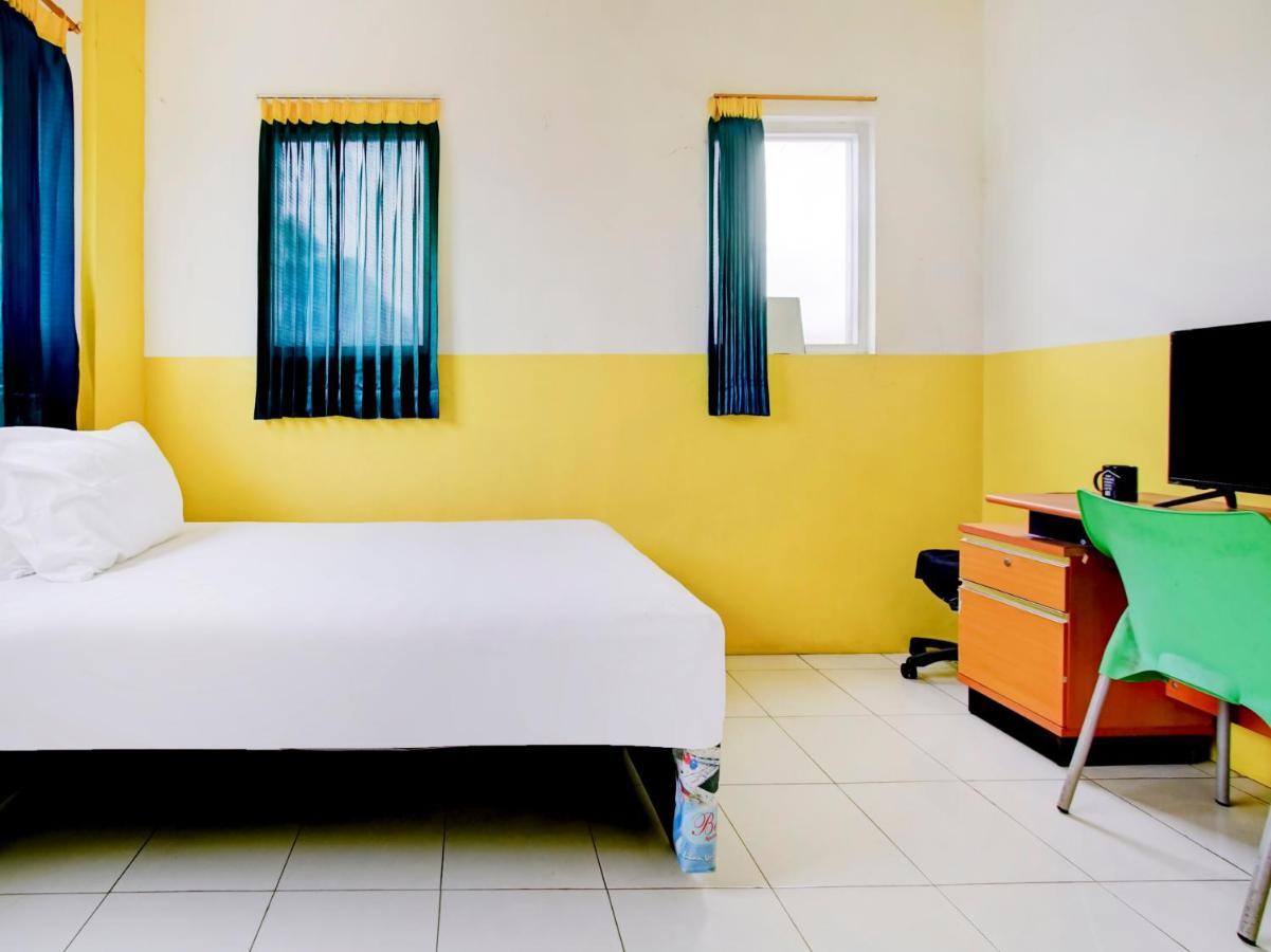 Oyo Life 3103 Opo Homestay & Kost Μαλάνγκ Εξωτερικό φωτογραφία